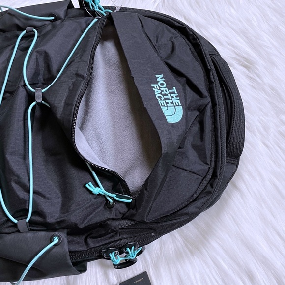 The North Face Women’s Borealis 27 Liter Backpack - Picture 5 of 9